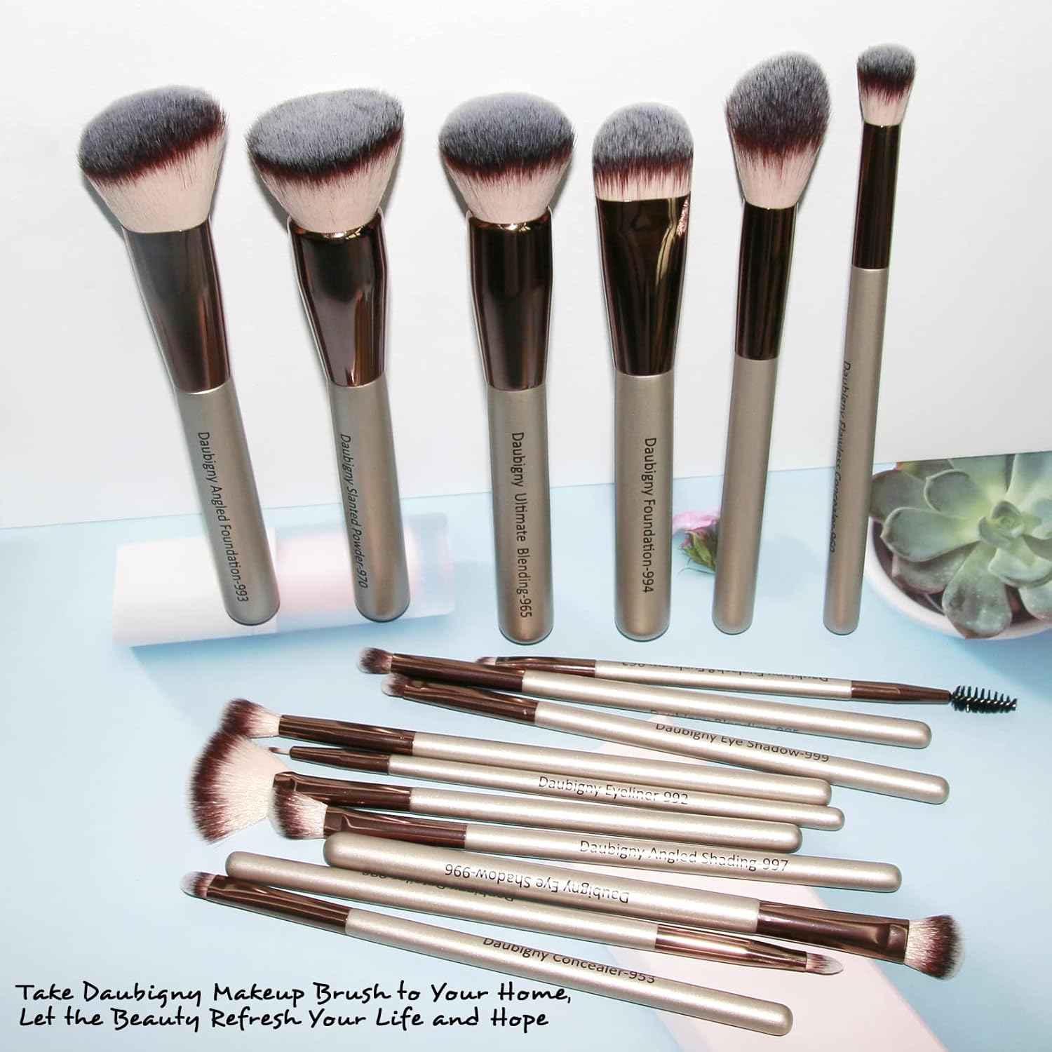 Makeup Brushes, Daubigny 16Pcs Complete Premium Synthetic Makeup Brush Set with Professional Foundation Brushes Powder Concealers Eye shadows Blush Makeup Brush for Perfect Makeup (Champagne Gold)